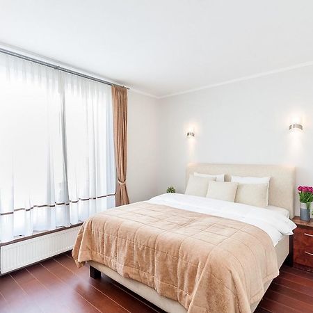 Central Apartment In Gedimino Av By Urban Rent ヴィリニュス エクステリア 写真