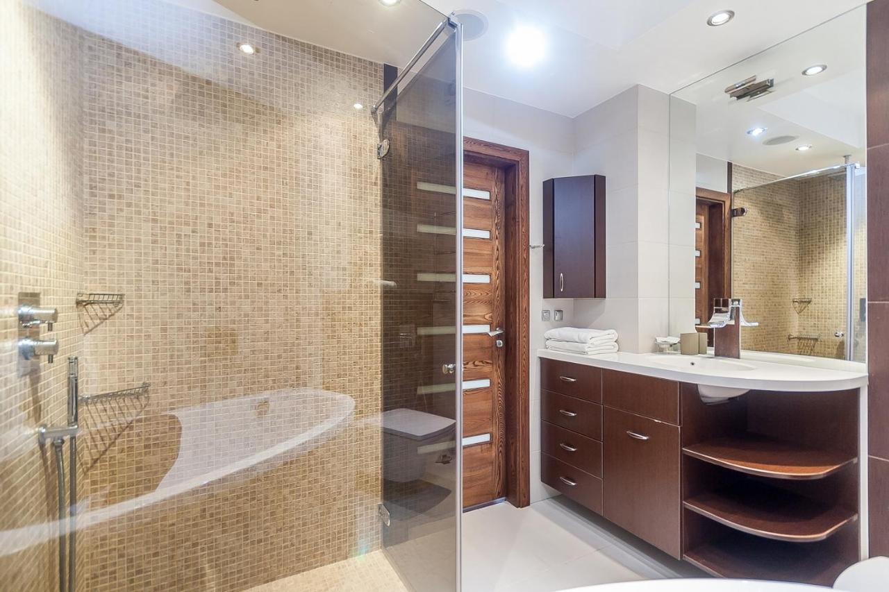 Central Apartment In Gedimino Av By Urban Rent ヴィリニュス エクステリア 写真