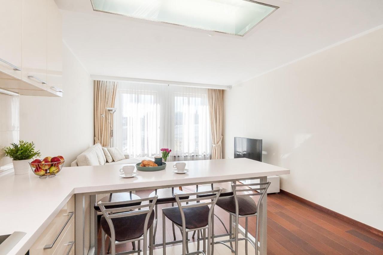 Central Apartment In Gedimino Av By Urban Rent ヴィリニュス エクステリア 写真