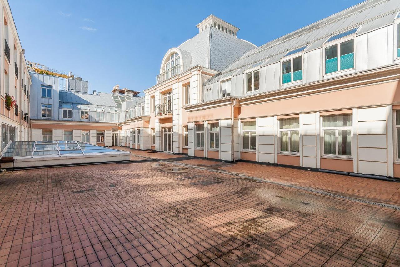 Central Apartment In Gedimino Av By Urban Rent ヴィリニュス エクステリア 写真